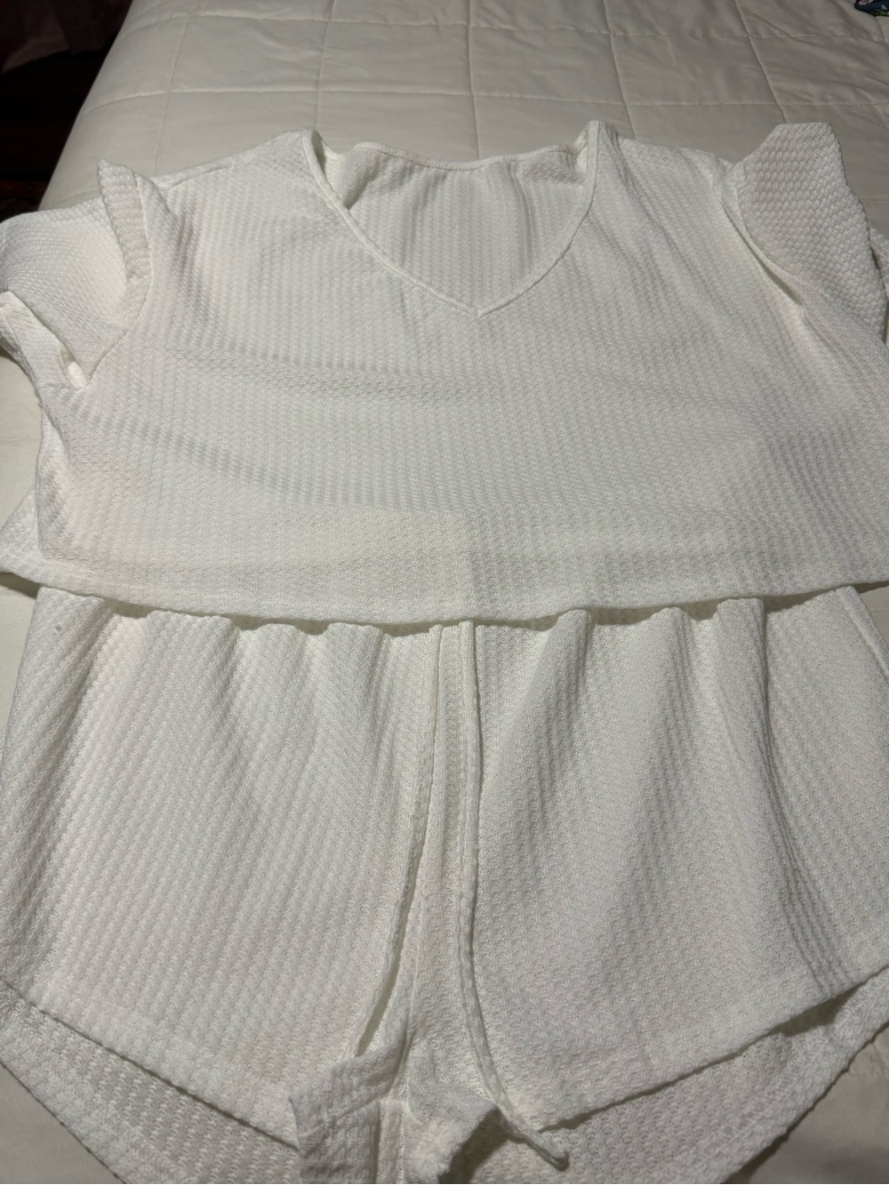 Source Unknown White Textured Crop Top